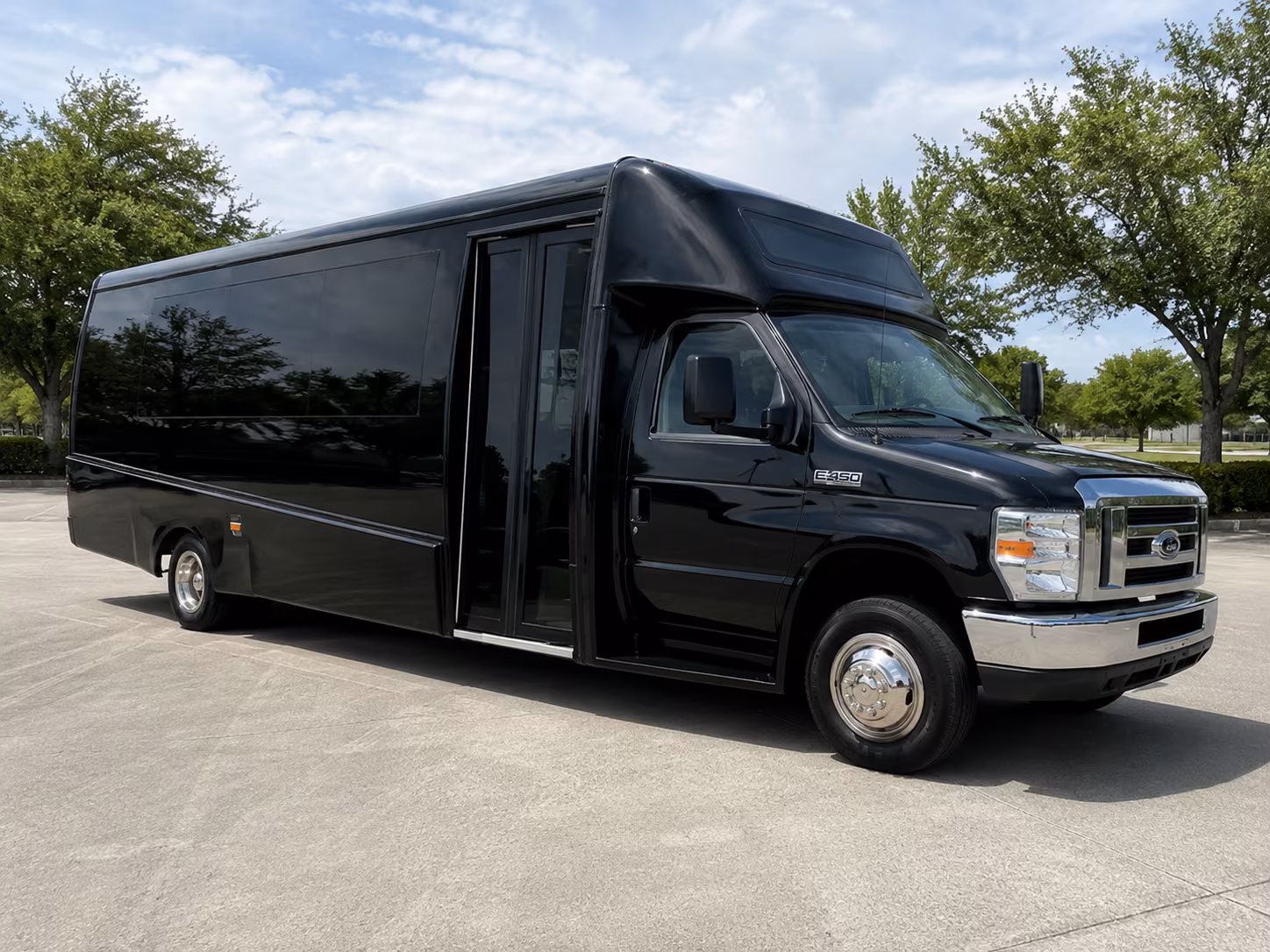 Fort Lauderdale Airport Shuttle & Transportation party bus exterior