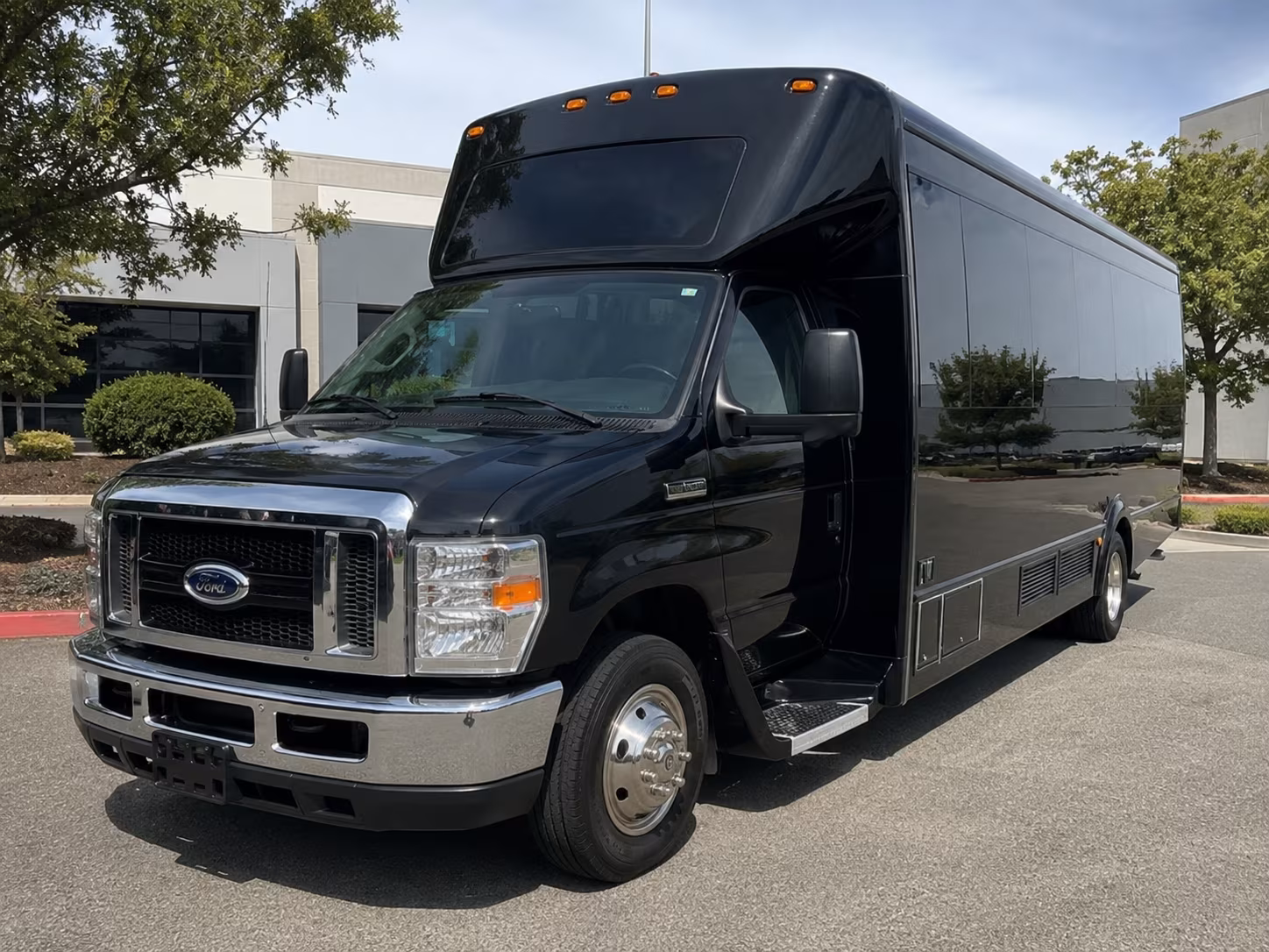 Fort Lauderdale Bachelor & Bachelorette Transportation party bus exterior