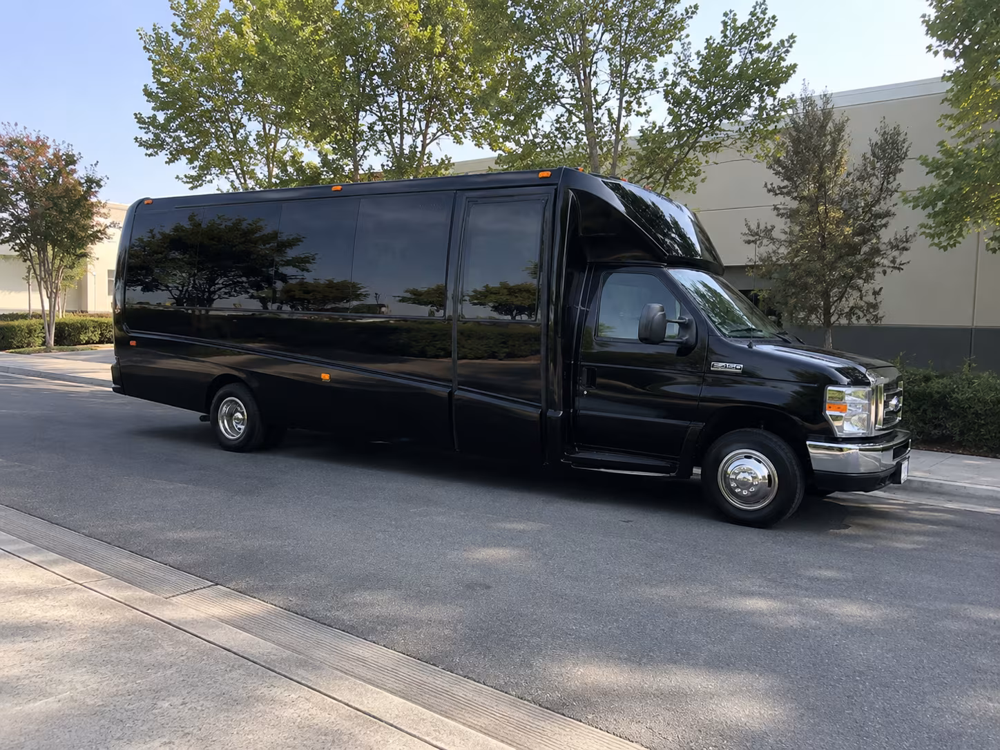 Fort Lauderdale Prom & Homecoming Transportation party bus exterior