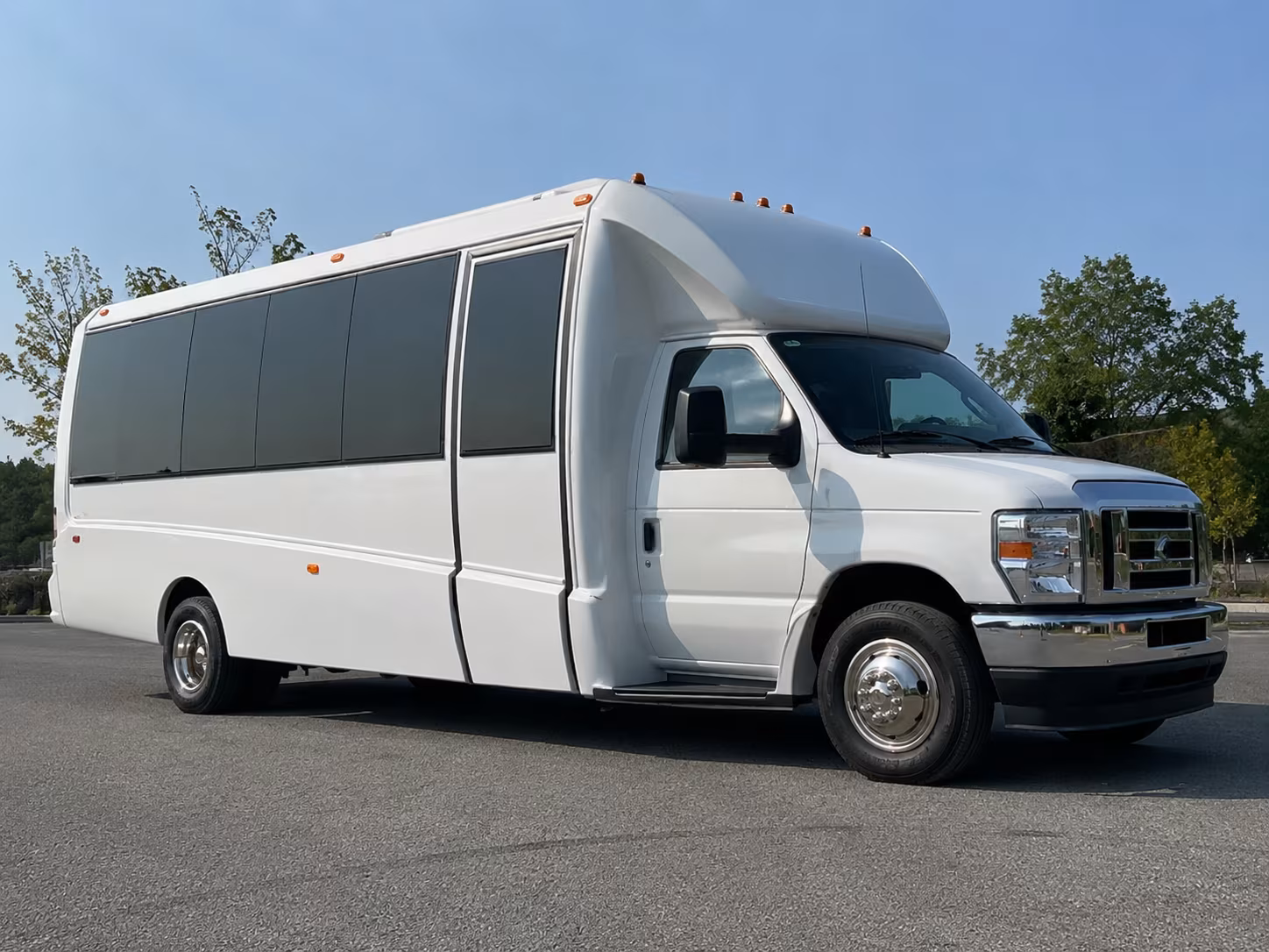 Fort Lauderdale Winery Tour & Pub Crawl Transportation party bus exterior
