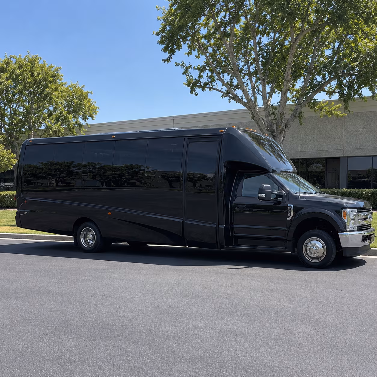 Plantation Winery Tour & Pub Crawl Transportation