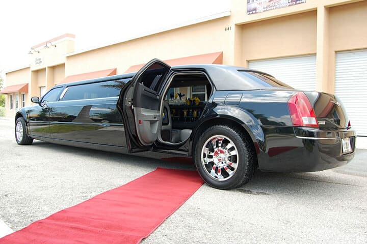 Fort Lauderdale Chrysler Limos